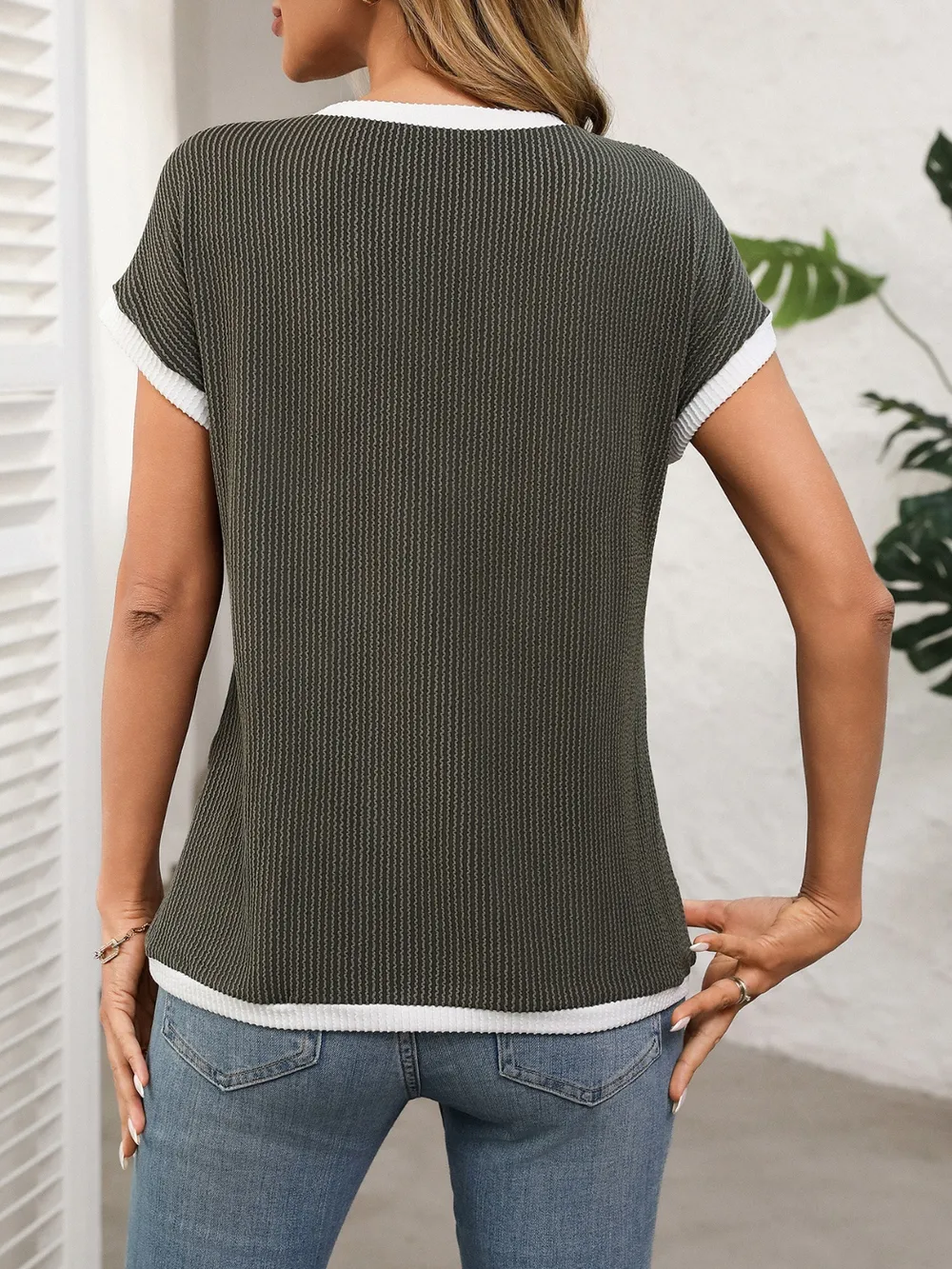 Contrast Trim Round Neck Short Sleeve T-Shirt, image 2