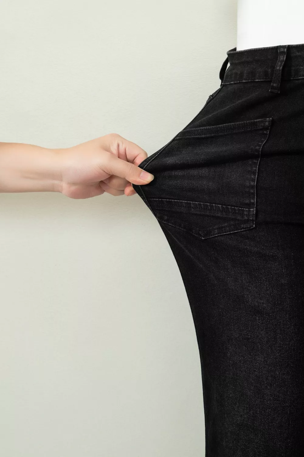 Frayed Cropped Straight Jeans, image 7