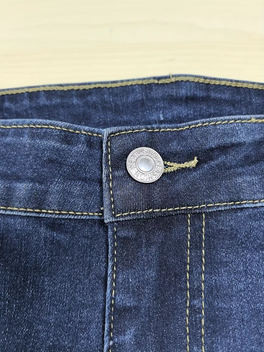 Plus Size Slim Fit Distressed Jeans, image 5
