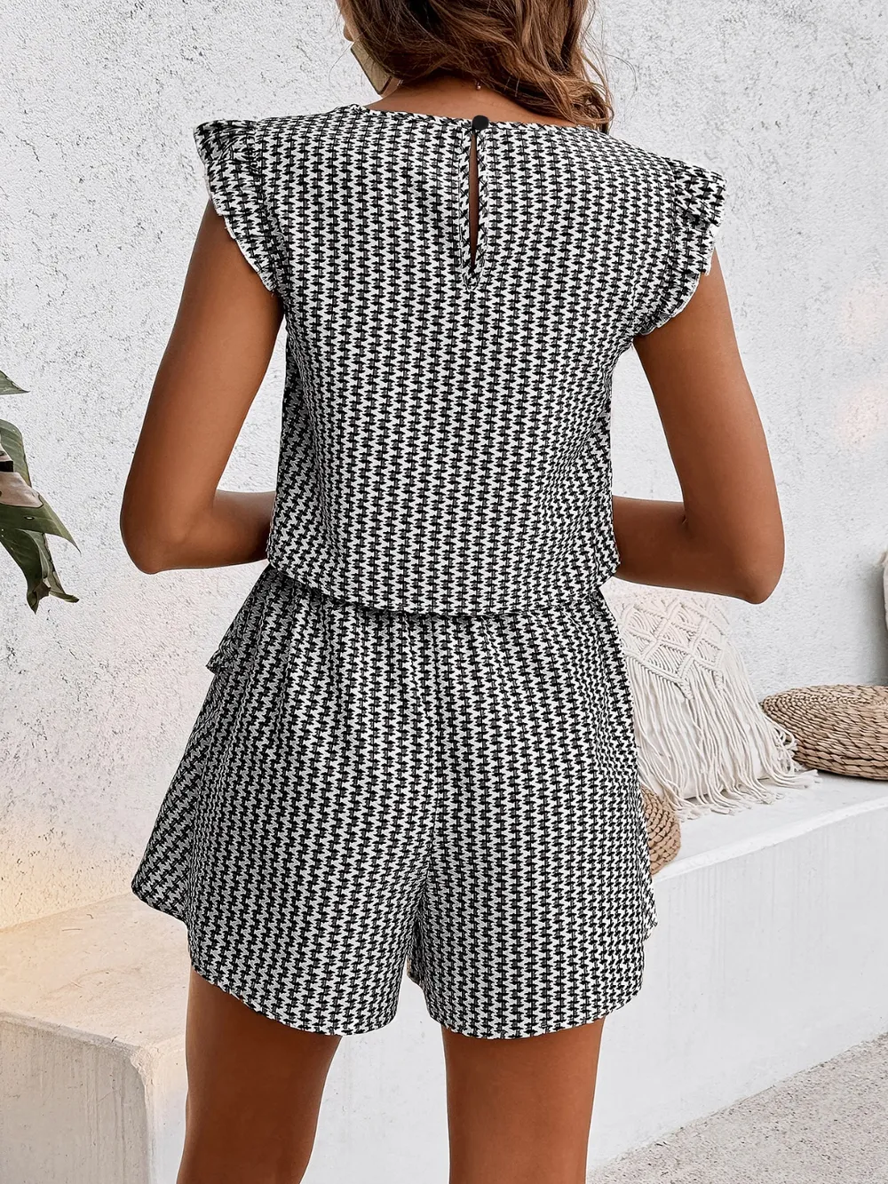 Printed Round Neck Top and Layered Shorts Set, image 11