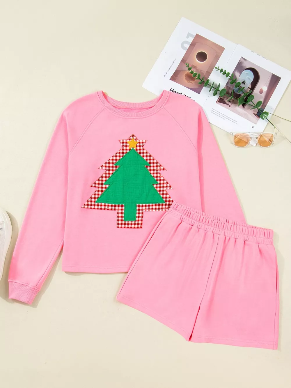 Plaid Contrasted Double Christmas Tree Patched Raglan Sleeve Pullover 2pcs Short Set, image 4