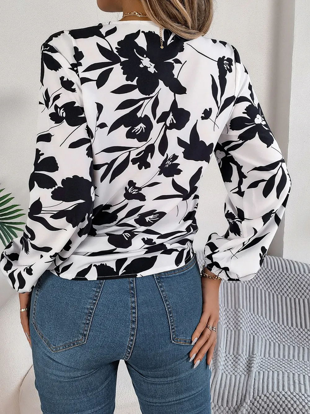 Printed V-Neck Long Sleeve Blouse, image 3