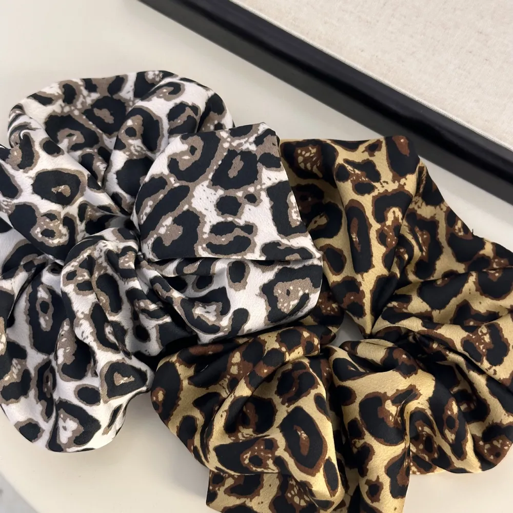 Leopard Elastic Hair Scrunchy, image 2