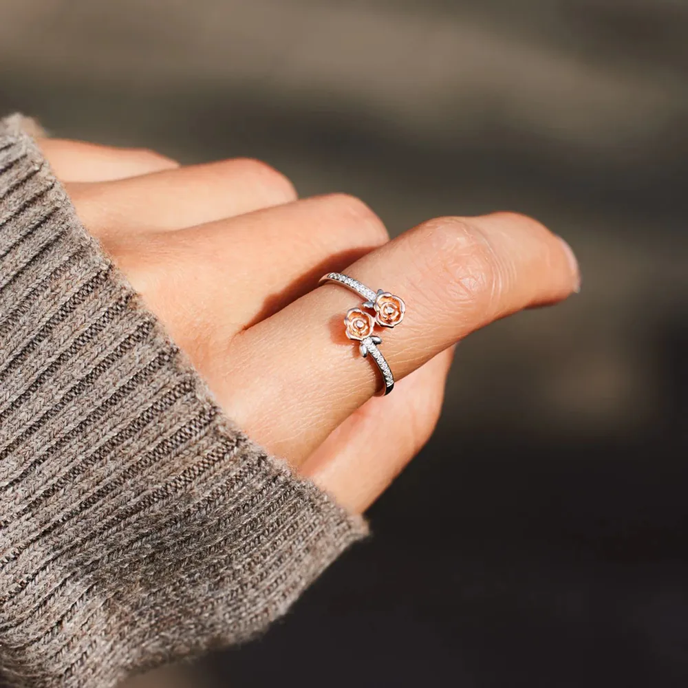 Rose Shape Inlaid Zircon Bypass Ring, image 5