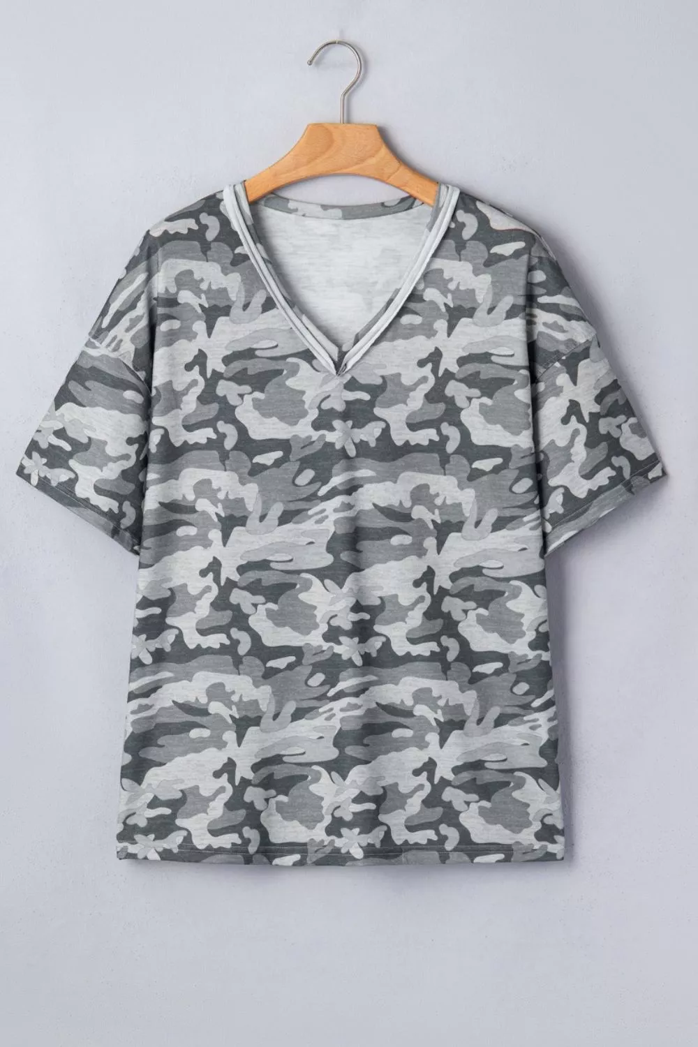 Camouflage Print Raw Edge V Neck Tee, image 6