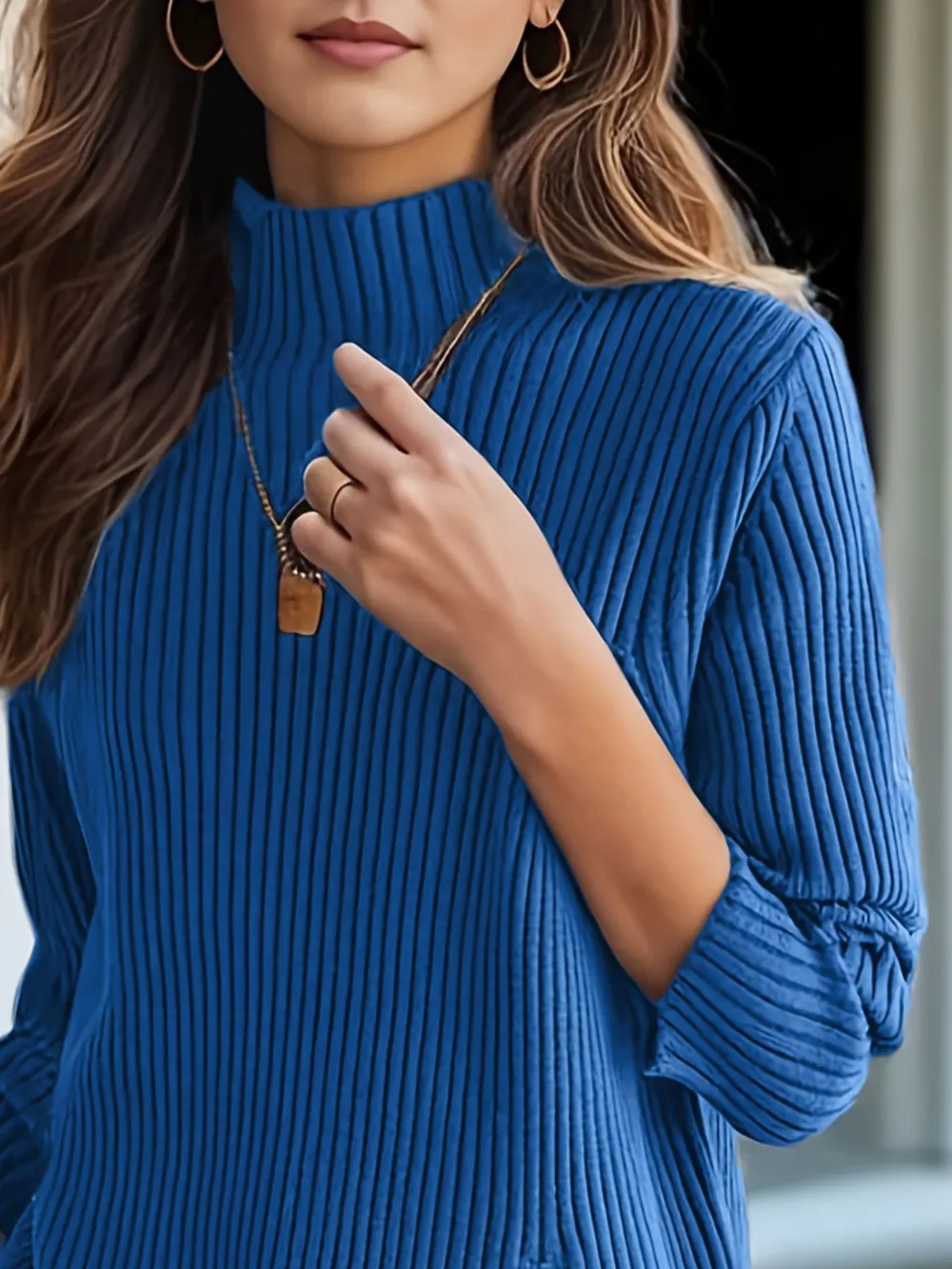 Ribbed Turtleneck Sweater with Side Slit Detail, image 3