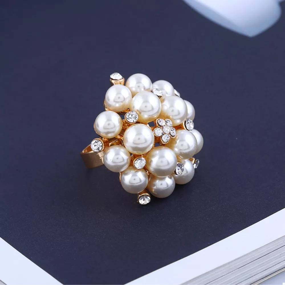 Pearl Cluster Ring, image 5