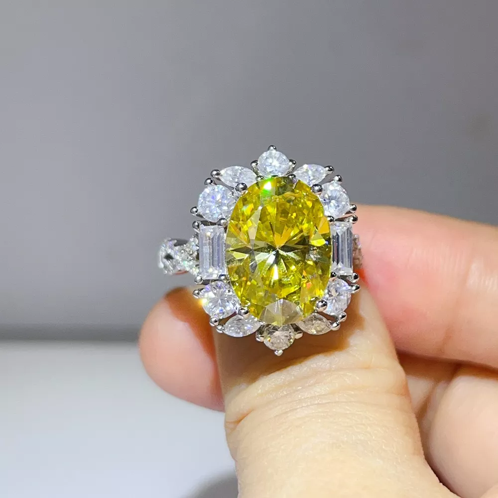 8 Carat 925 Sterling Silver Moissanite Ring, image 2
