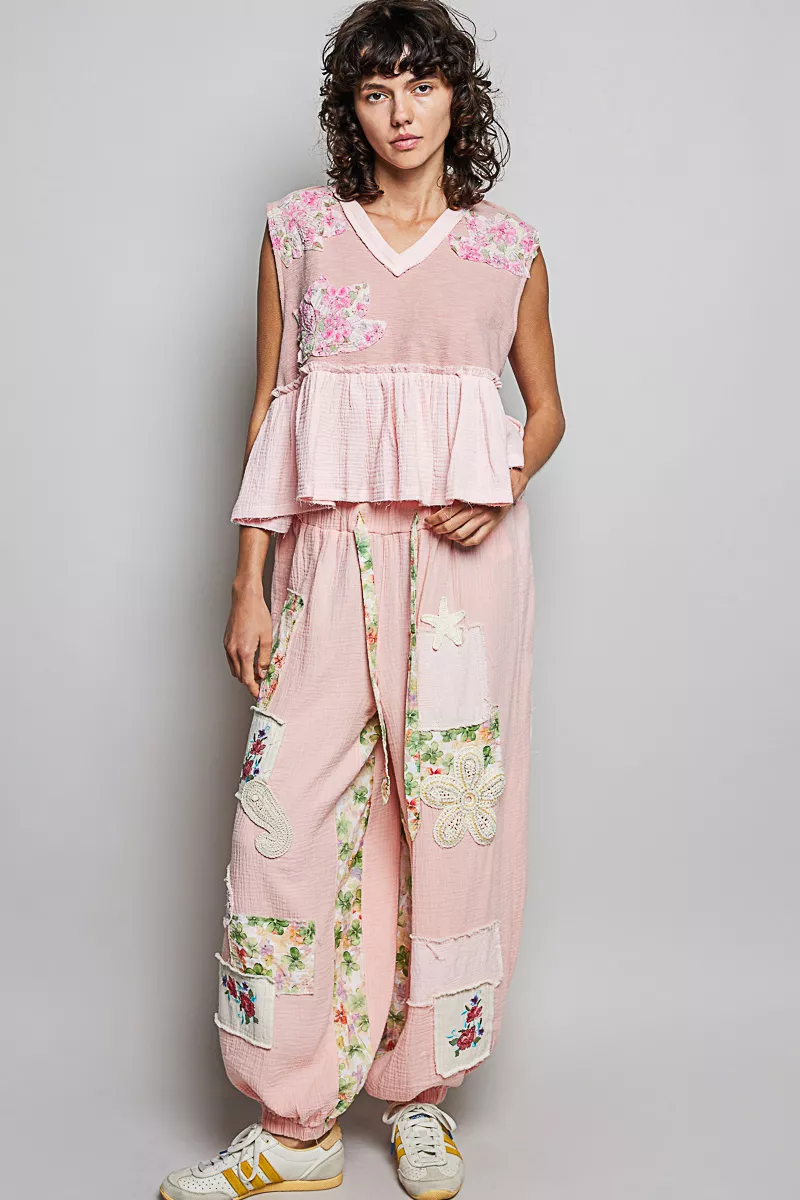 Floral Patch Ruffled Sleeveless Top with Raw Edge Detail, image 5