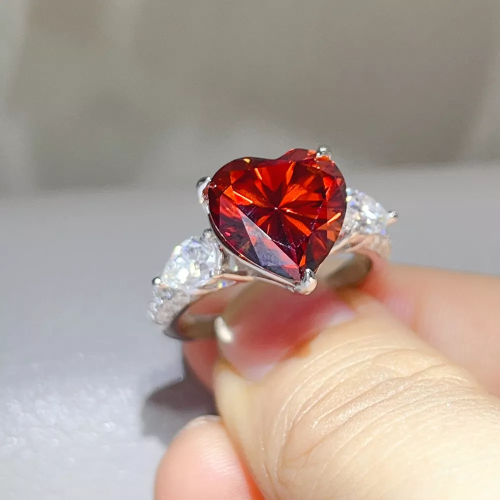 6 Carat 925 Sterling Silver Moissanite Heart Ring, image 3