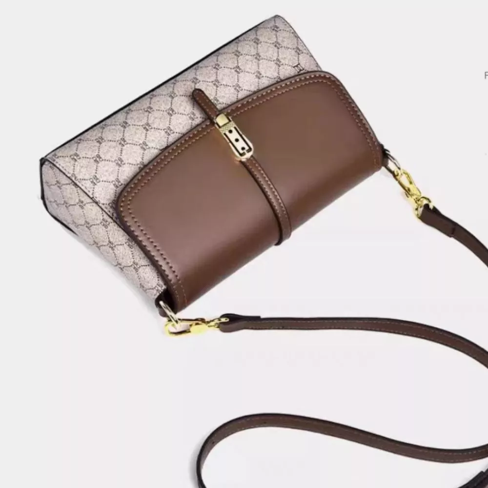 Adjustable Strap Flap Crossbody Bag, image 3