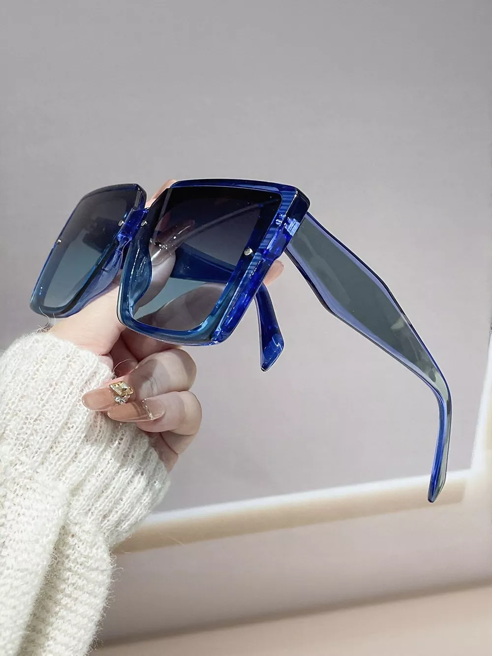 Oversized Gradient Square Sunglasses, image 4