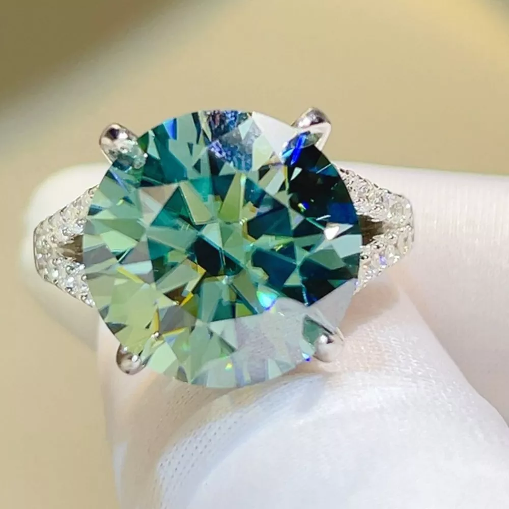 10 Carat 925 Sterling Silver Moissanite Ring, image 3