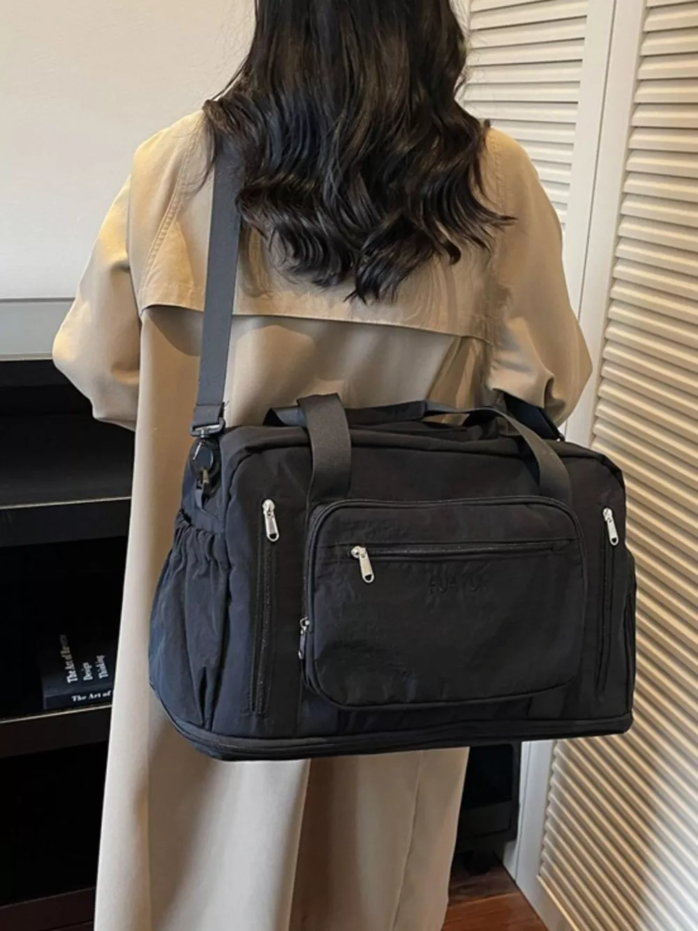 Canvas Duffel Bag with Multiple Pockets, image 3