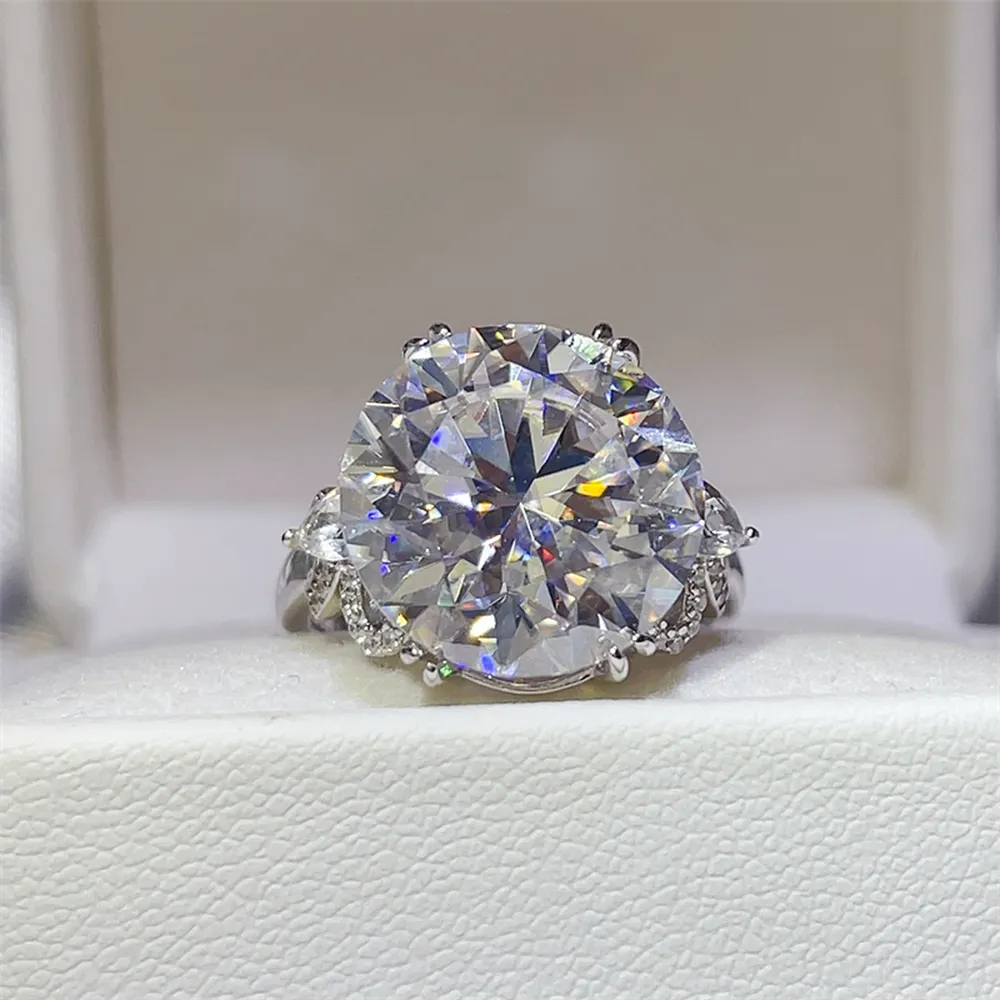 10 Carat Moissanite 925 Sterling Silver Ring, image 2