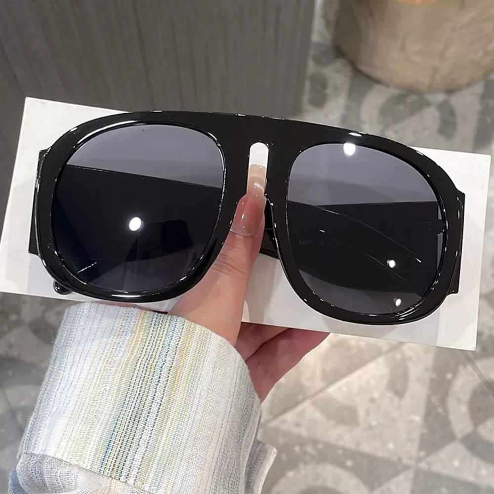 Oversized Gradient Tinted Lenses Sunglasses, image 2