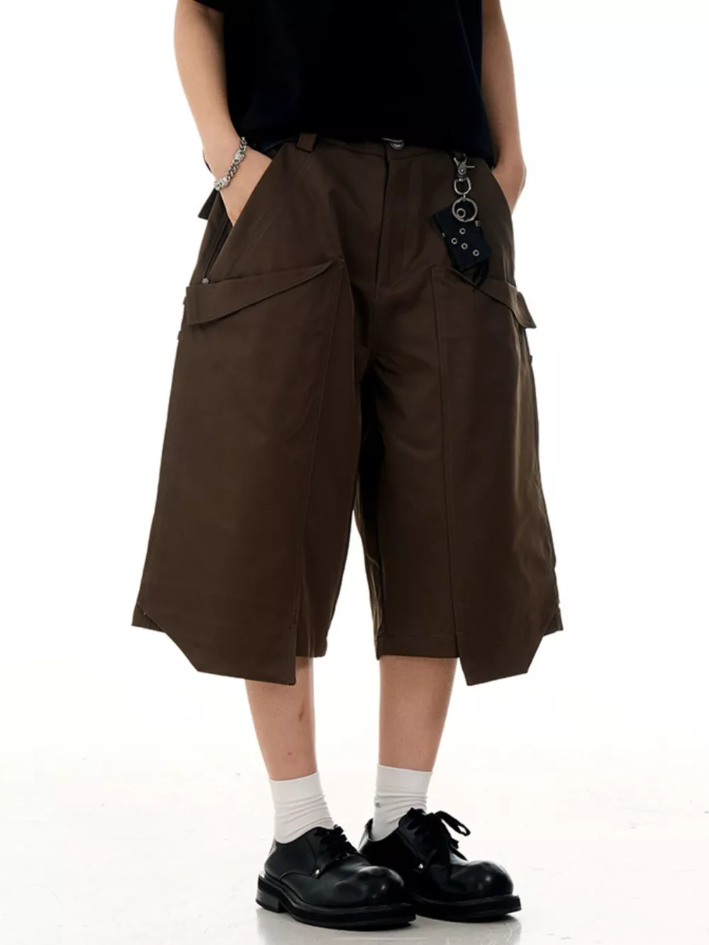 Men's Wide-Leg Cargo Capris, image 2