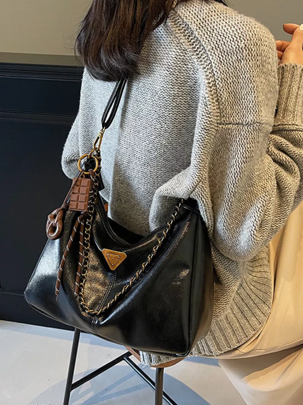 Chain Detail Crossbody Bag, image 6