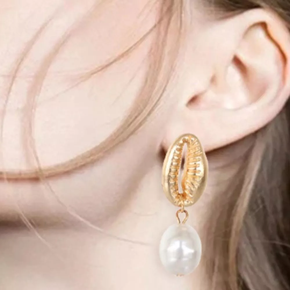 4 Pair 18K Gold-Plated Shell Minimalist Earrings, image 4