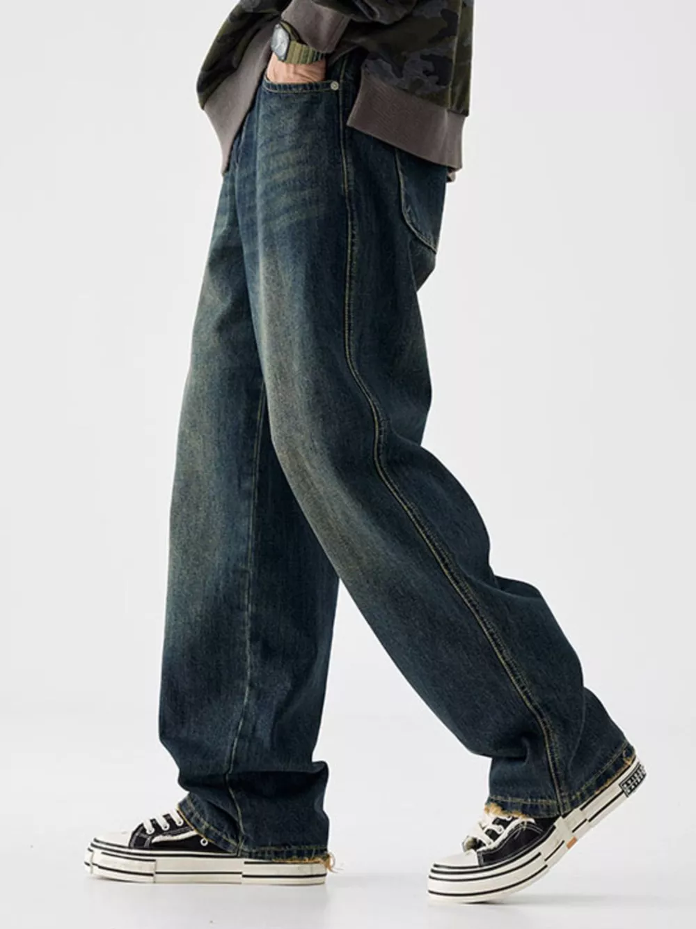 Men's Vintage Wash Wide Leg Jeans, image 2