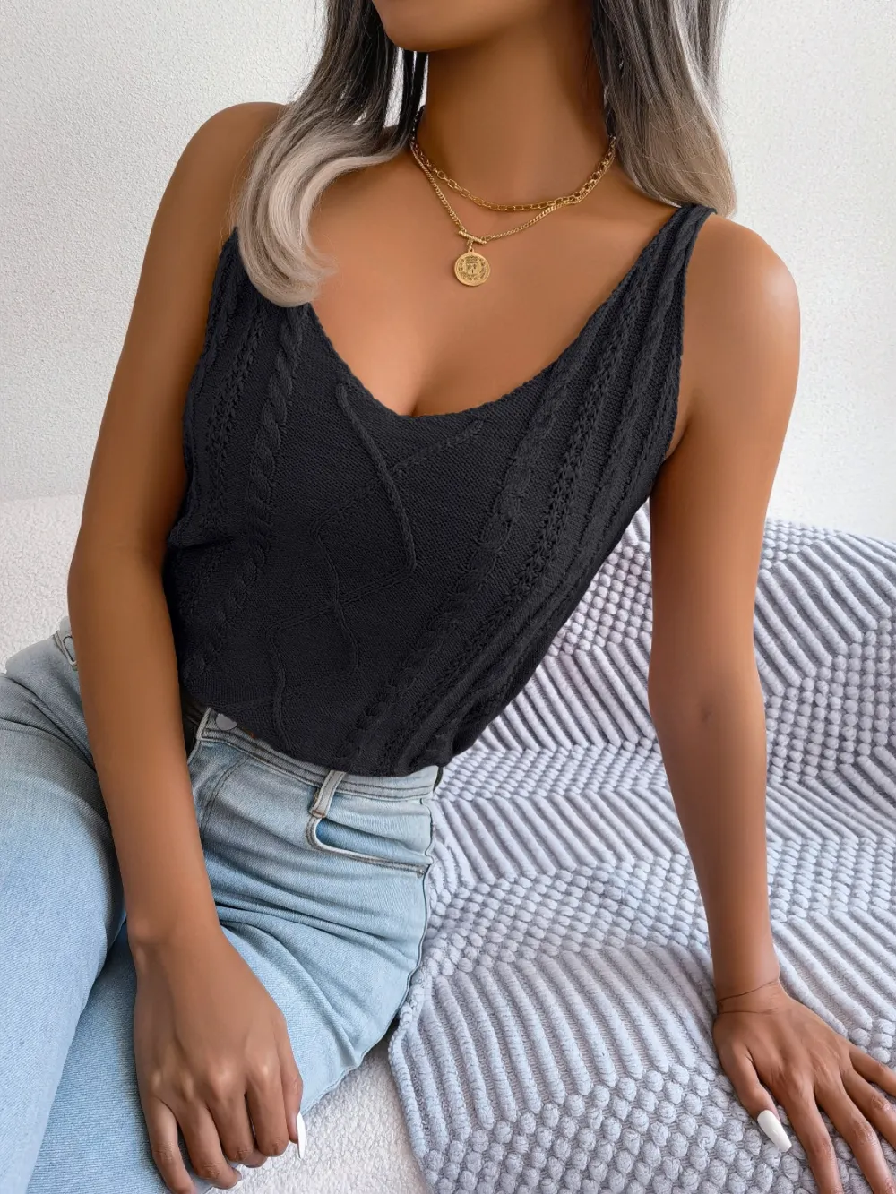 Cable-Knit Scoop Neck Knit Vest, image 16
