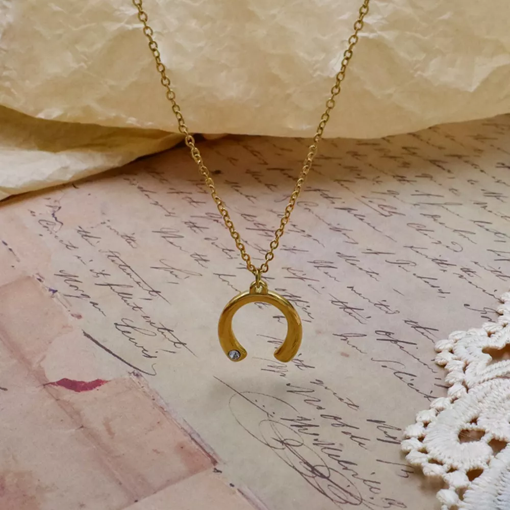 18K Gold-Plated Horseshoe Pendant Necklace, image 3
