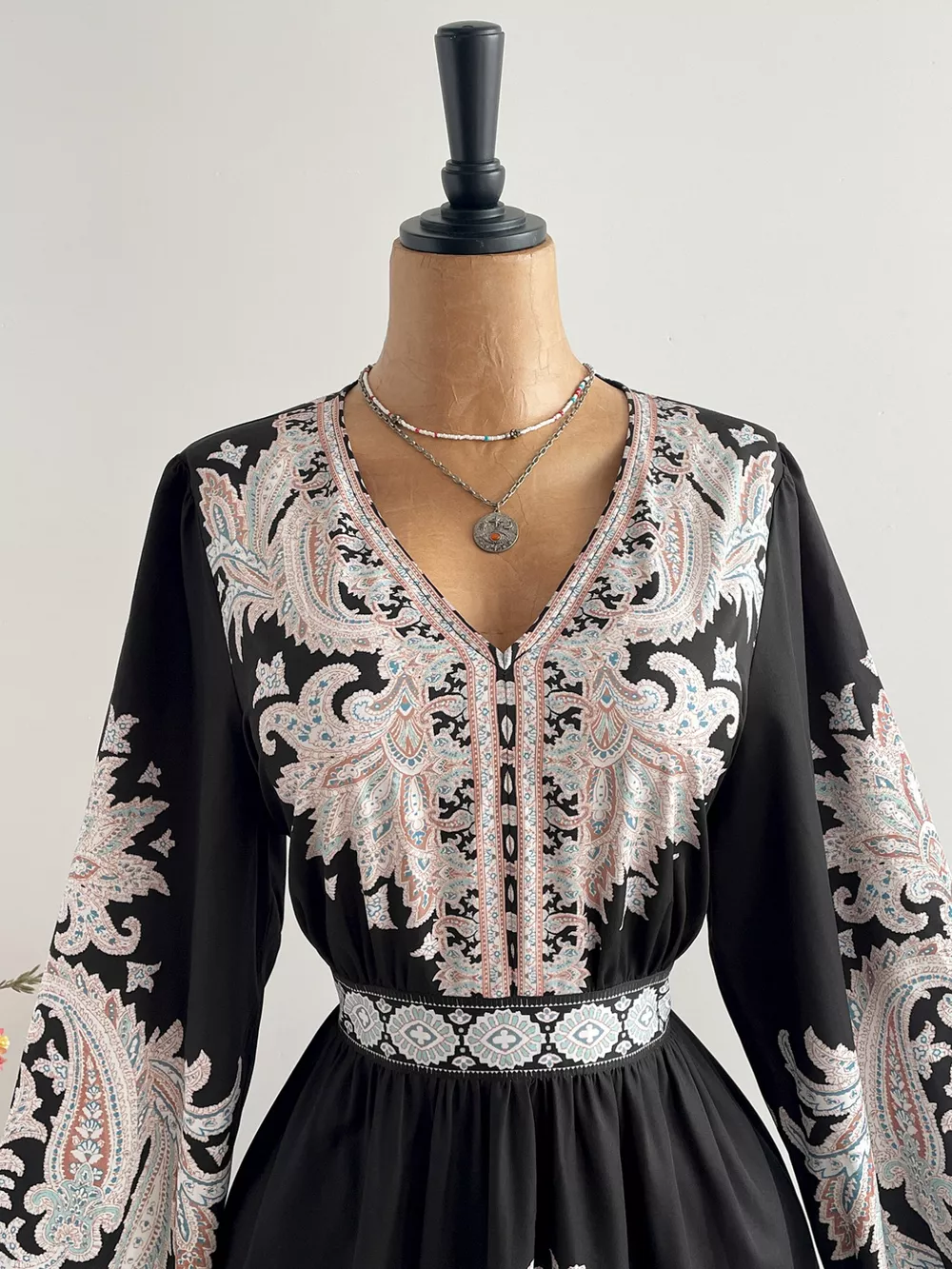 Plus Size Printed V-Neck Balloon Sleeve Dress, image 6