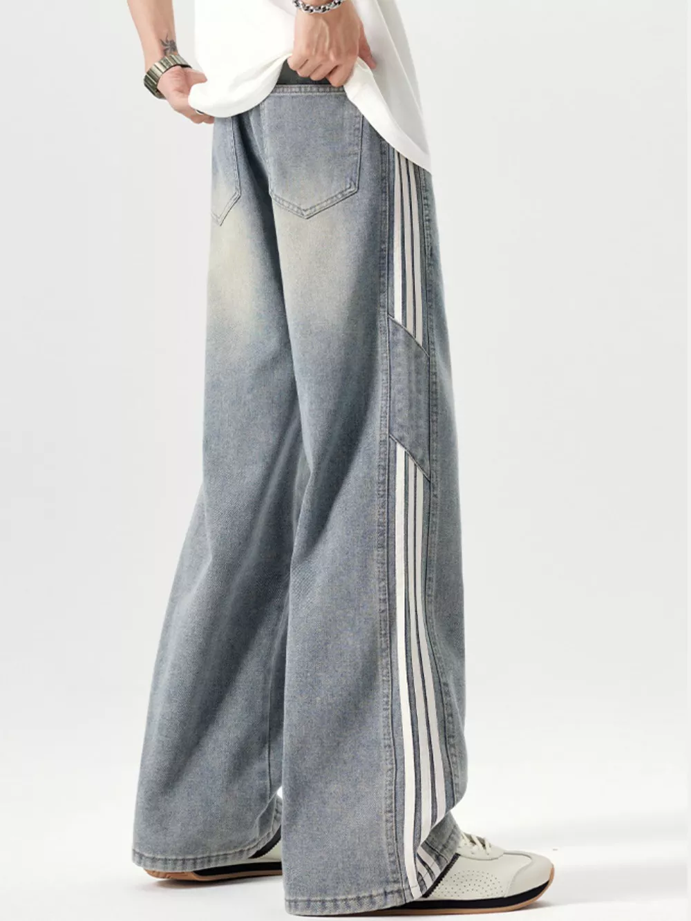 Men's Plus Size Wide Leg Jeans with Side Stripes, image 2
