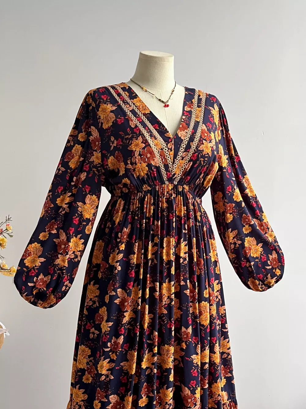 Plus Size Floral Print V-Neck Maxi Dress, image 3