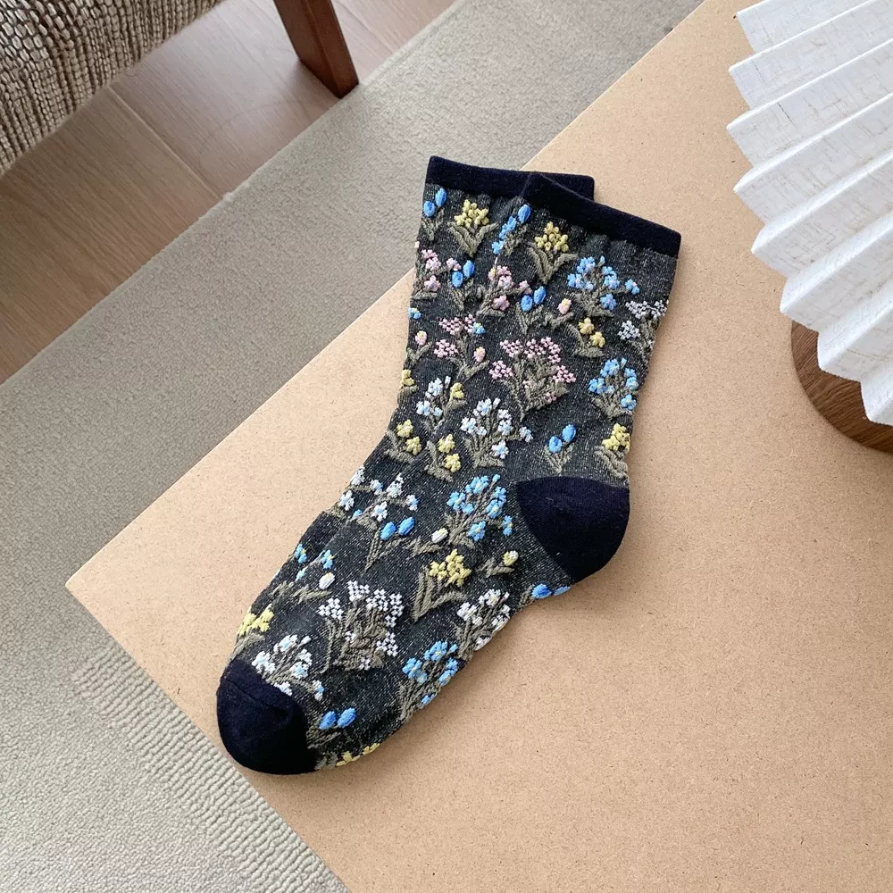5 Pair Vintage Floral Embroidered Crew Socks, image 24