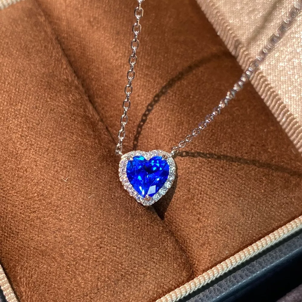 Heart-Shaped Pendant Necklace, image 2