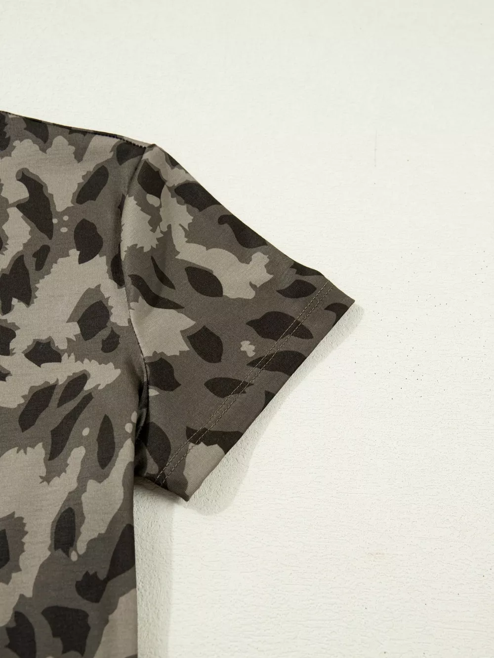 Leopard Print Mock Neck Slim Tee, image 7
