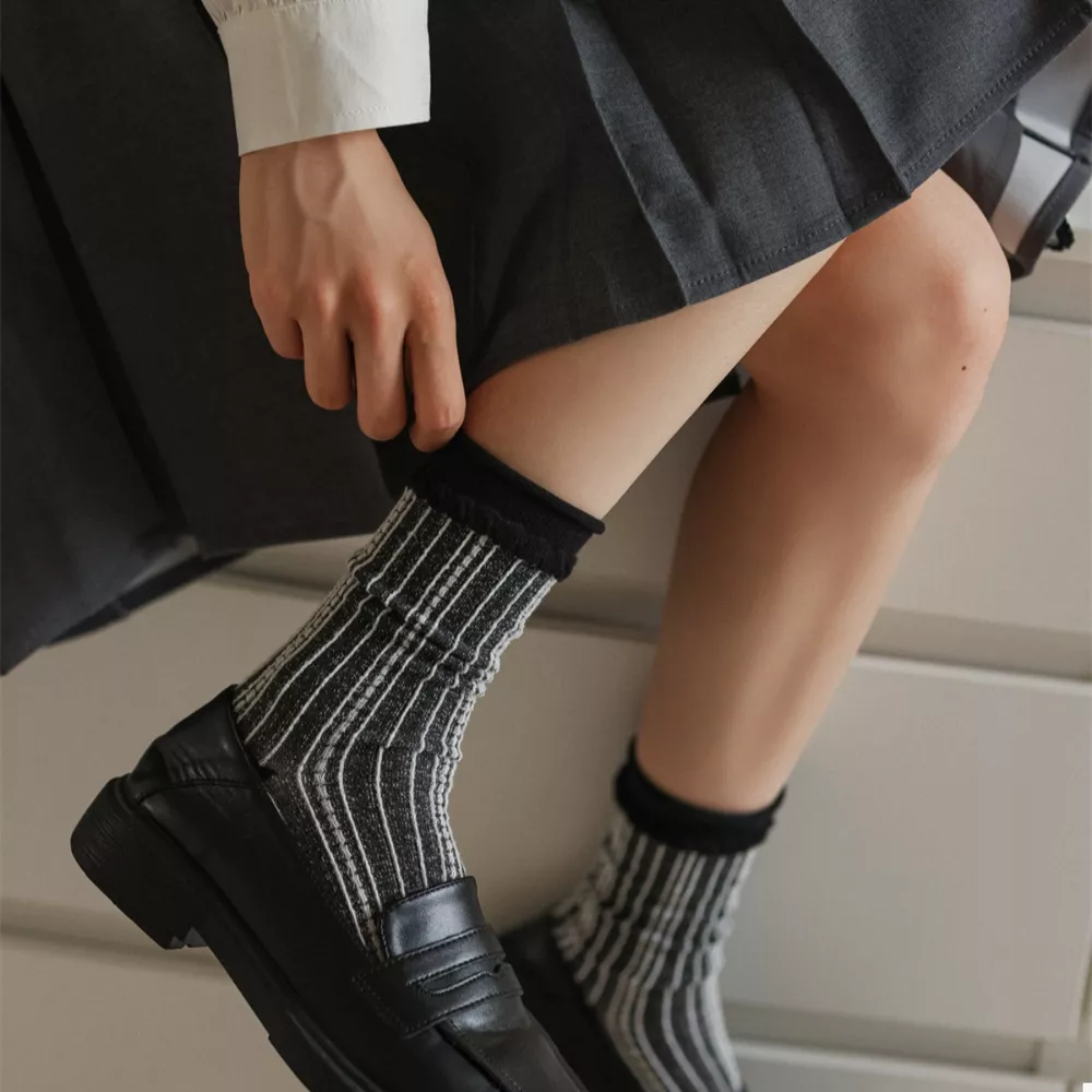 Two-Tone Cotton Knit Crew Socks, image 5