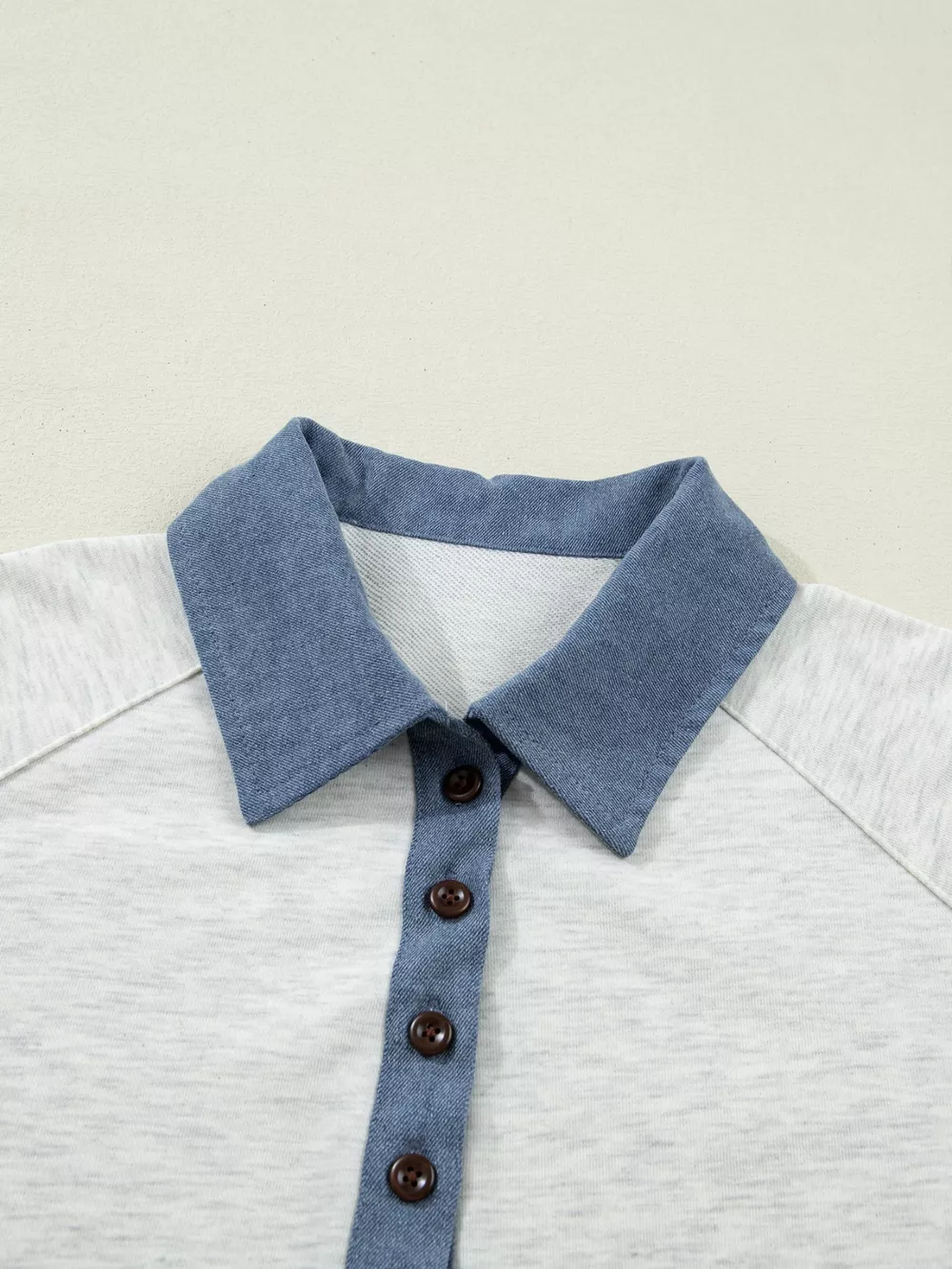 Contrast Trim Button Detail Top, image 4