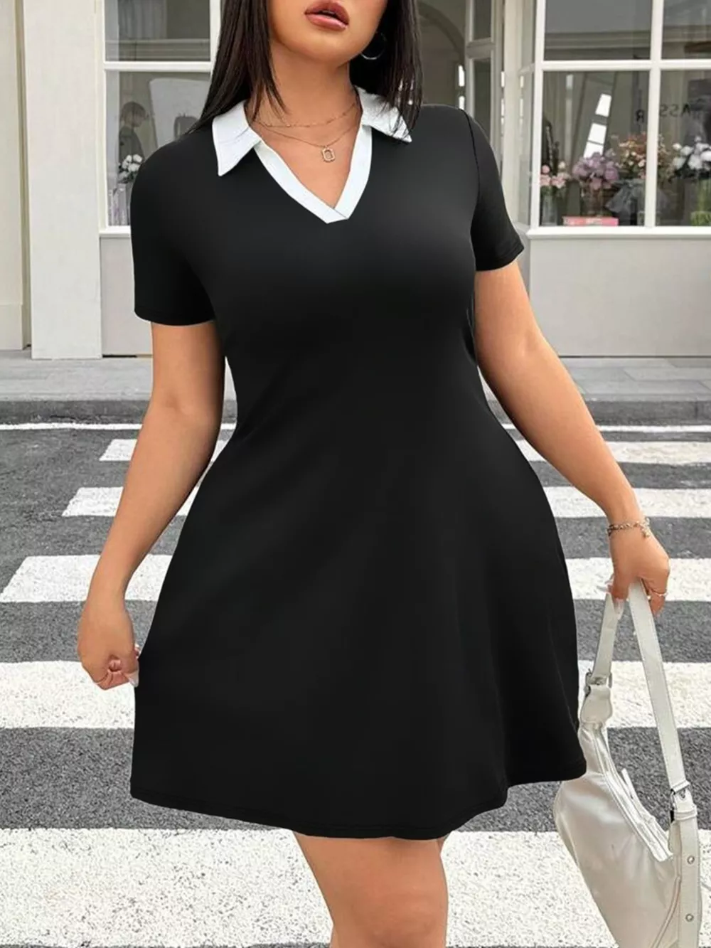 Plus Size Contrast Collar Bodycon Mini Dress, image 3