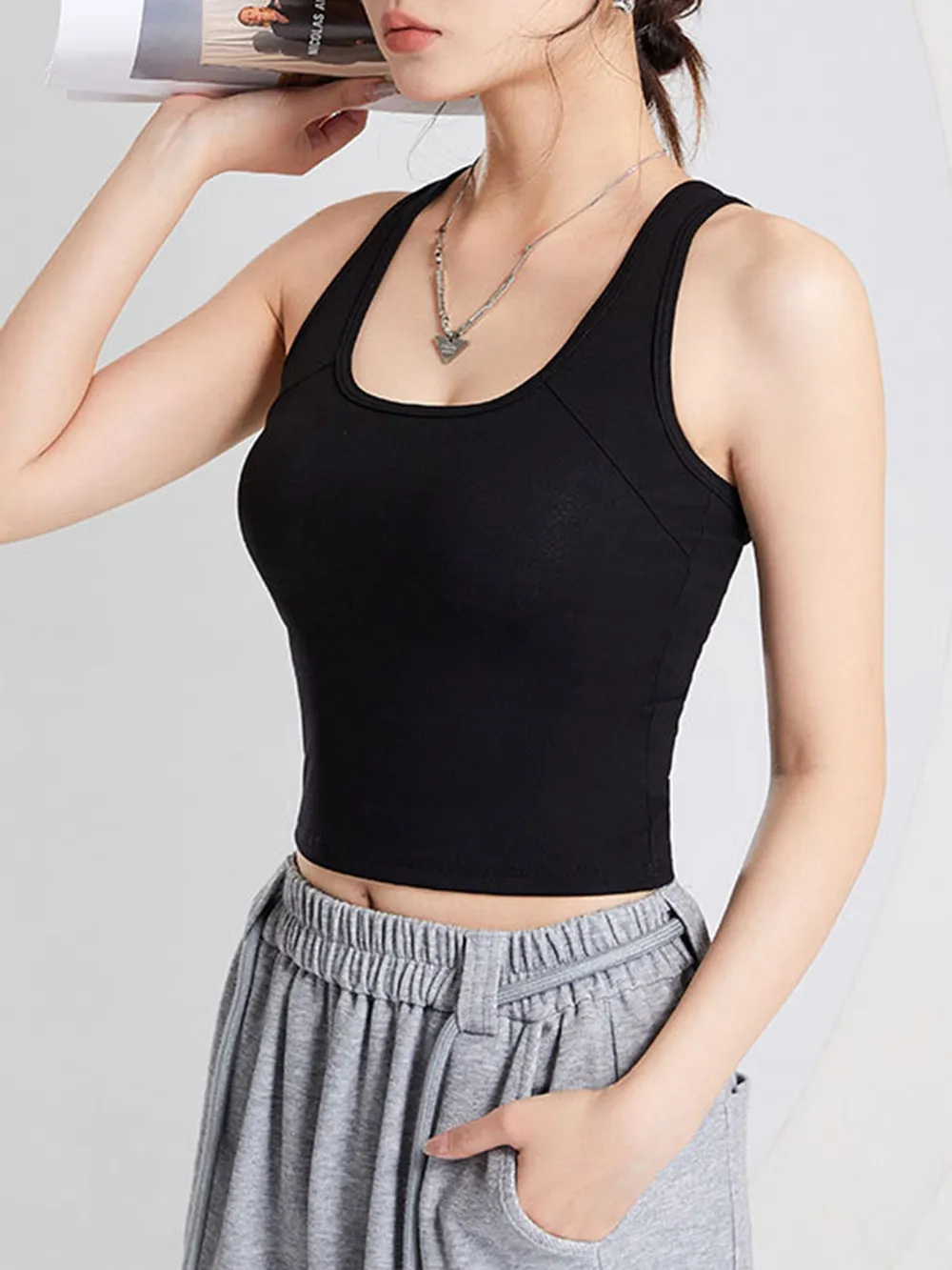 Crisscross Scoop Neck Wide Strap Cropped Tank with Chest Pads, image 5