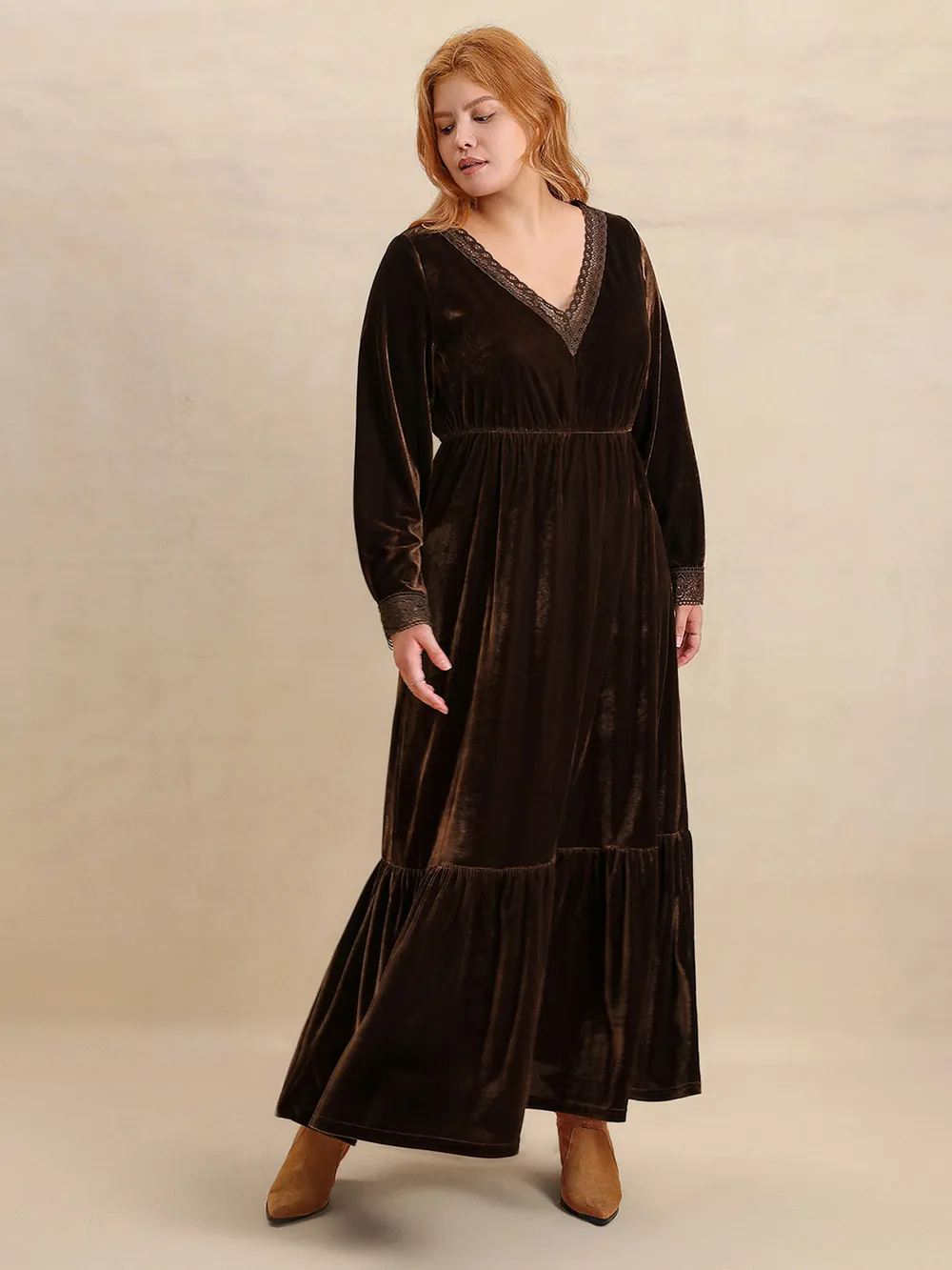 Plus Size Lace Detail V-Neck Long Sleeve Midi Dress, image 4