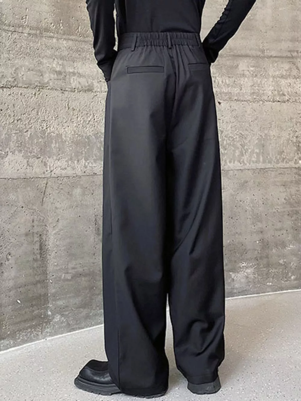 Men's Pleated Detail Wide-Leg Pants, image 3