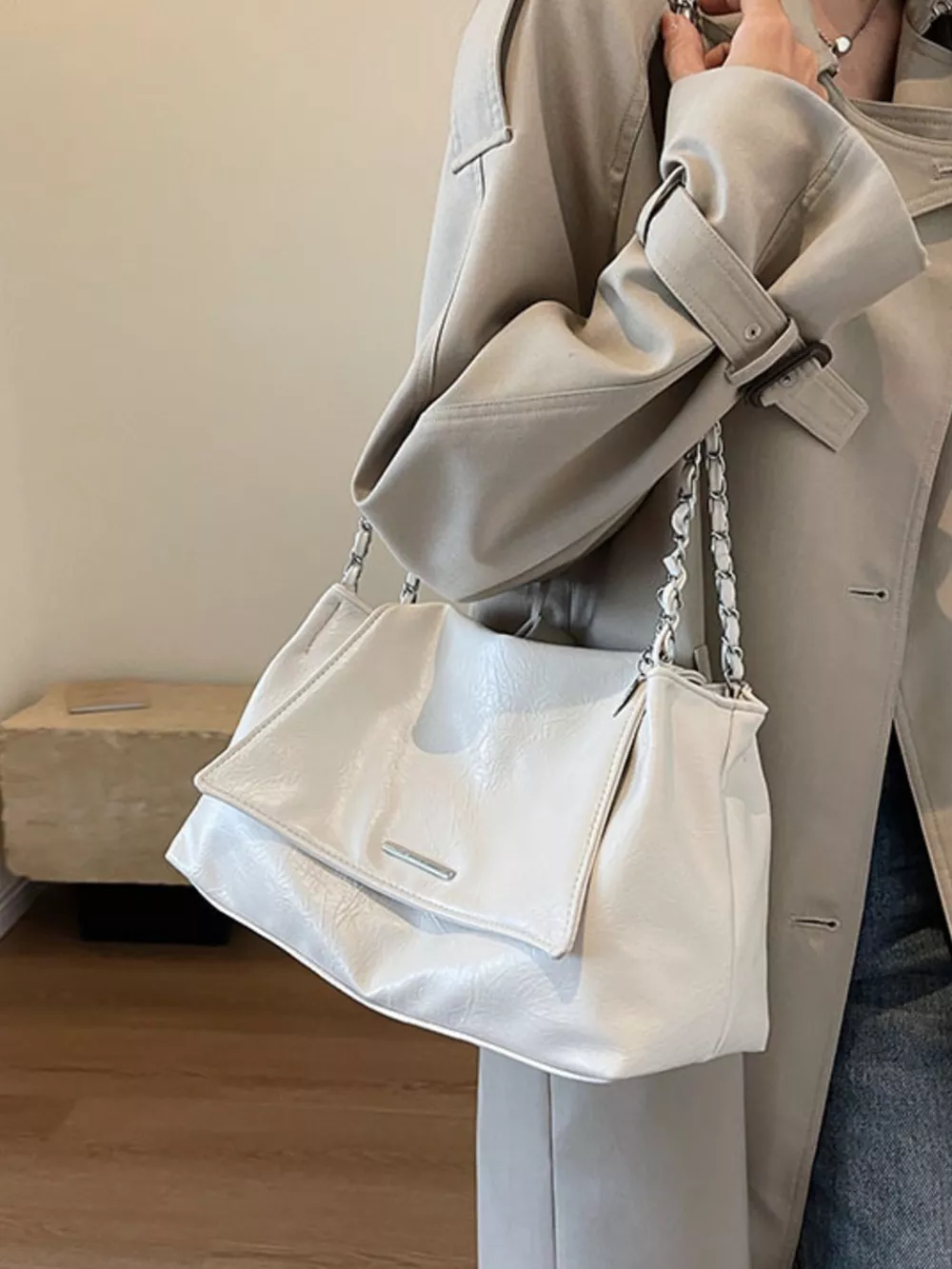 Chain Strap Shoulder Bag