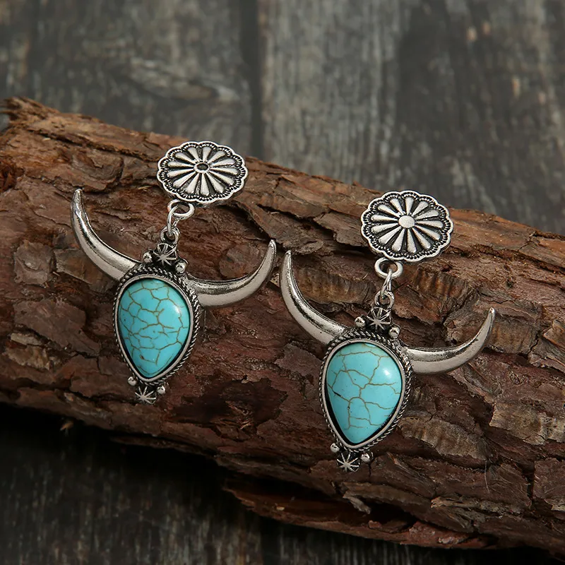 Artificial Turquoise Alloy Cow Head Earrings, image 3