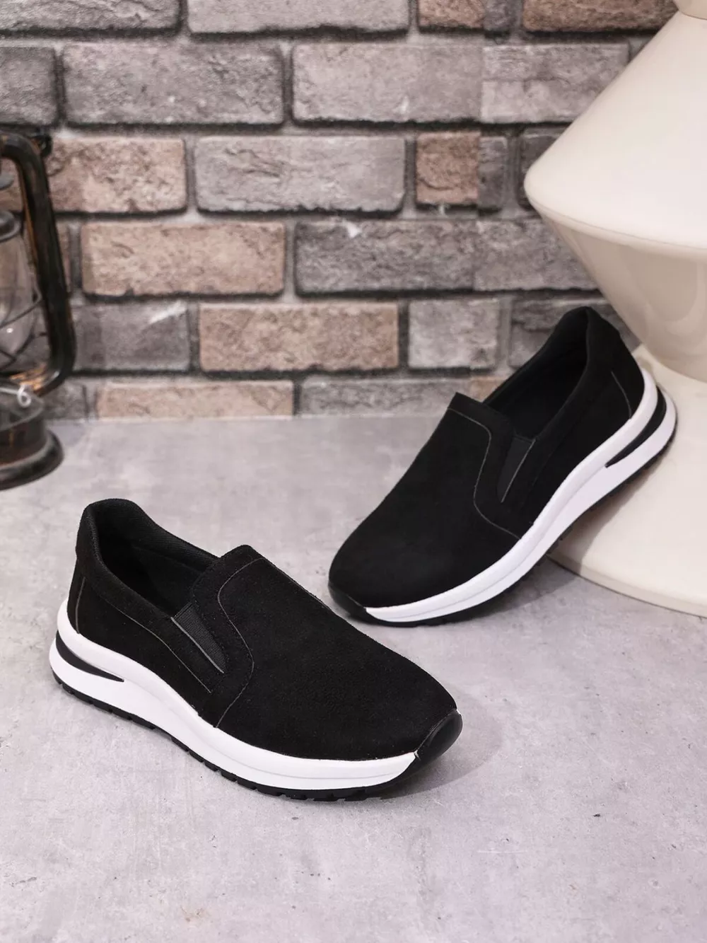 Slip-On Sneakers with Contrast Sole, image 3