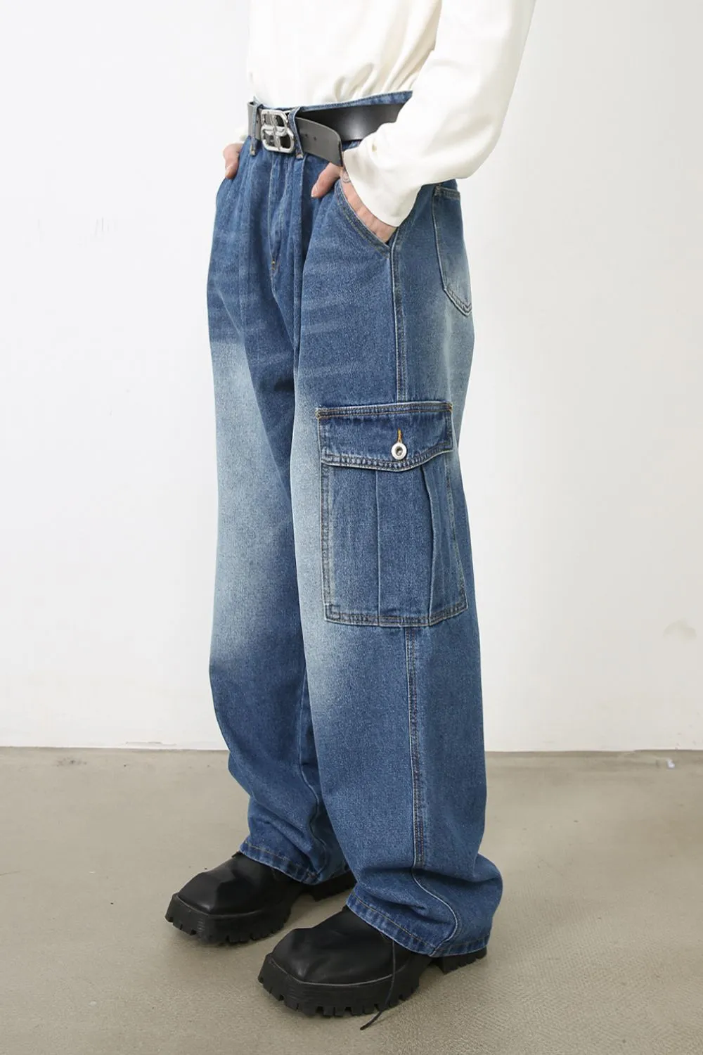 Men's Loose Fit Jeans with Pockets, image 2