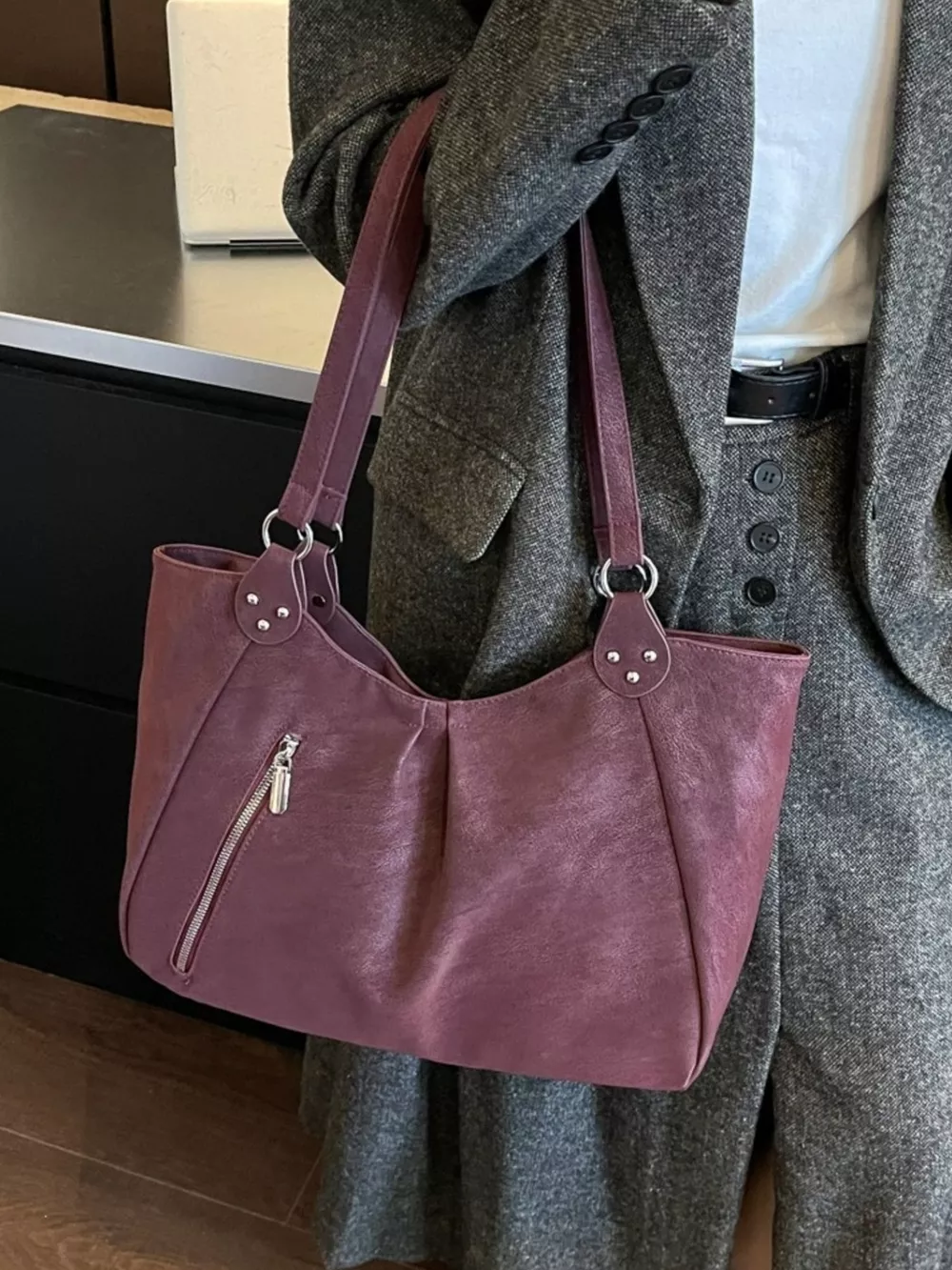 Zipper Detail Shoulder Bag, image 3
