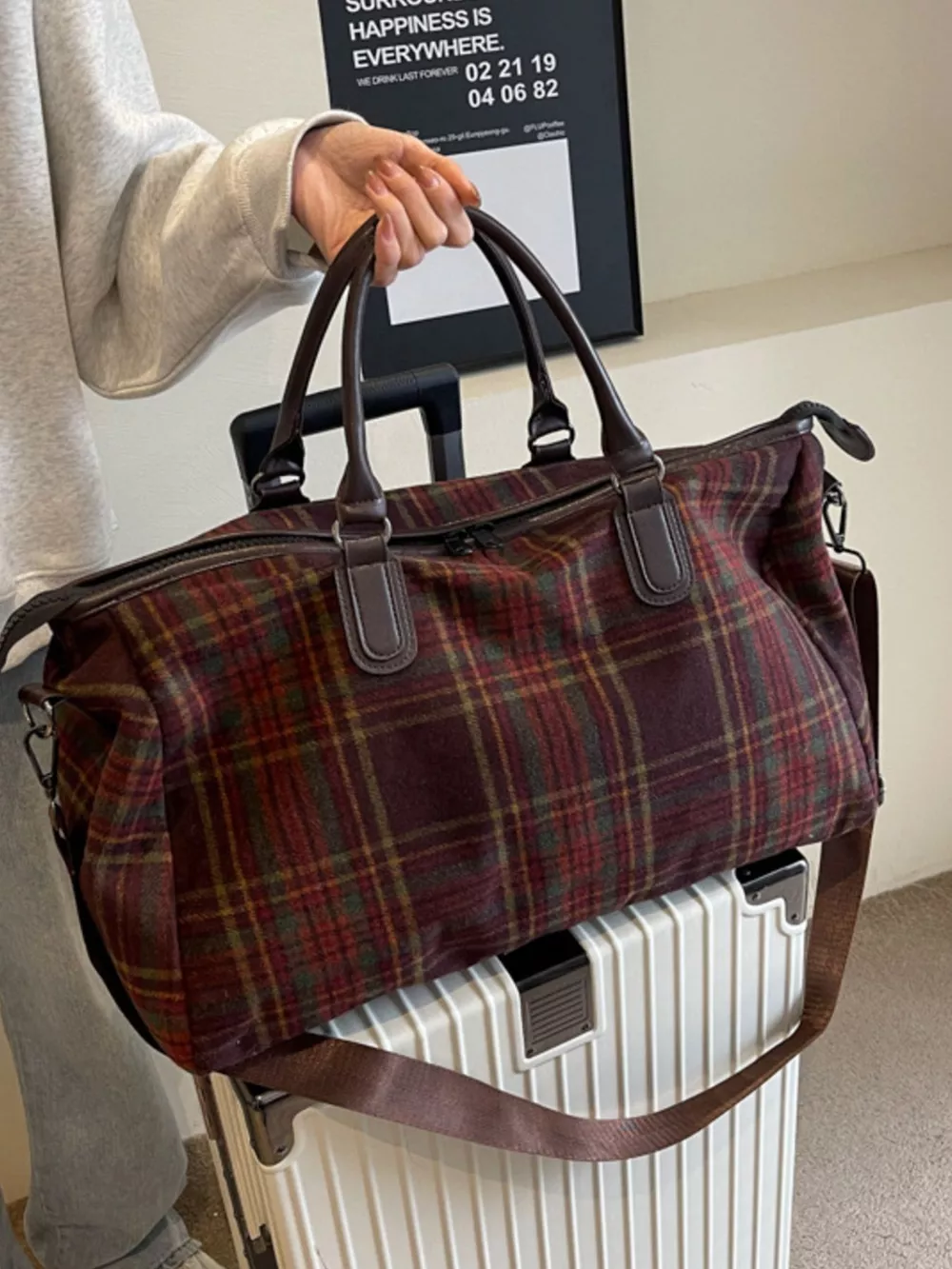 Vintage Plaid Pattern Travel Bag, image 4