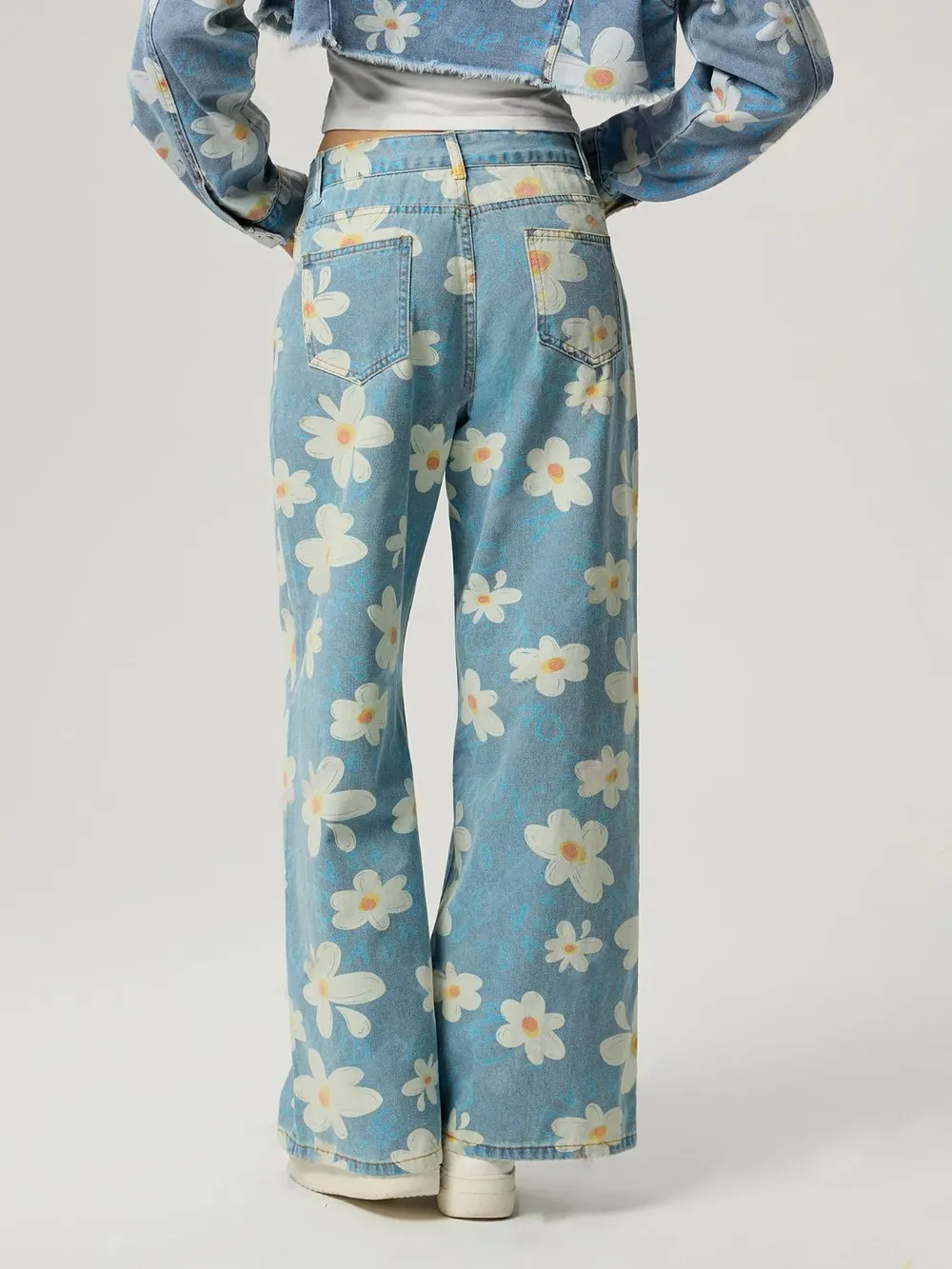 Pocketed Floral Wide Leg Jeans, image 2