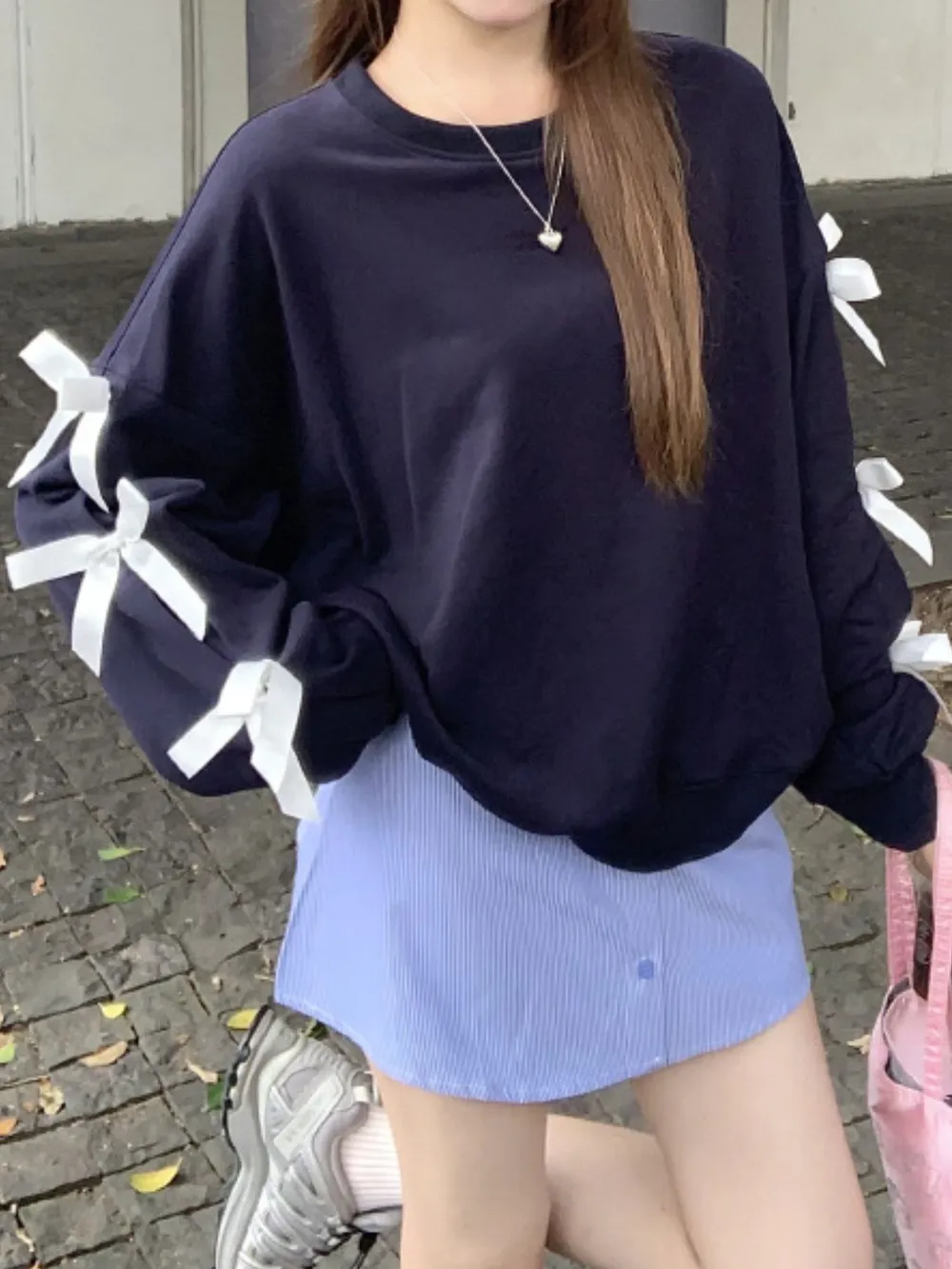 Bow-Detailed Sleeve Round Neck Sweatshirt, image 4
