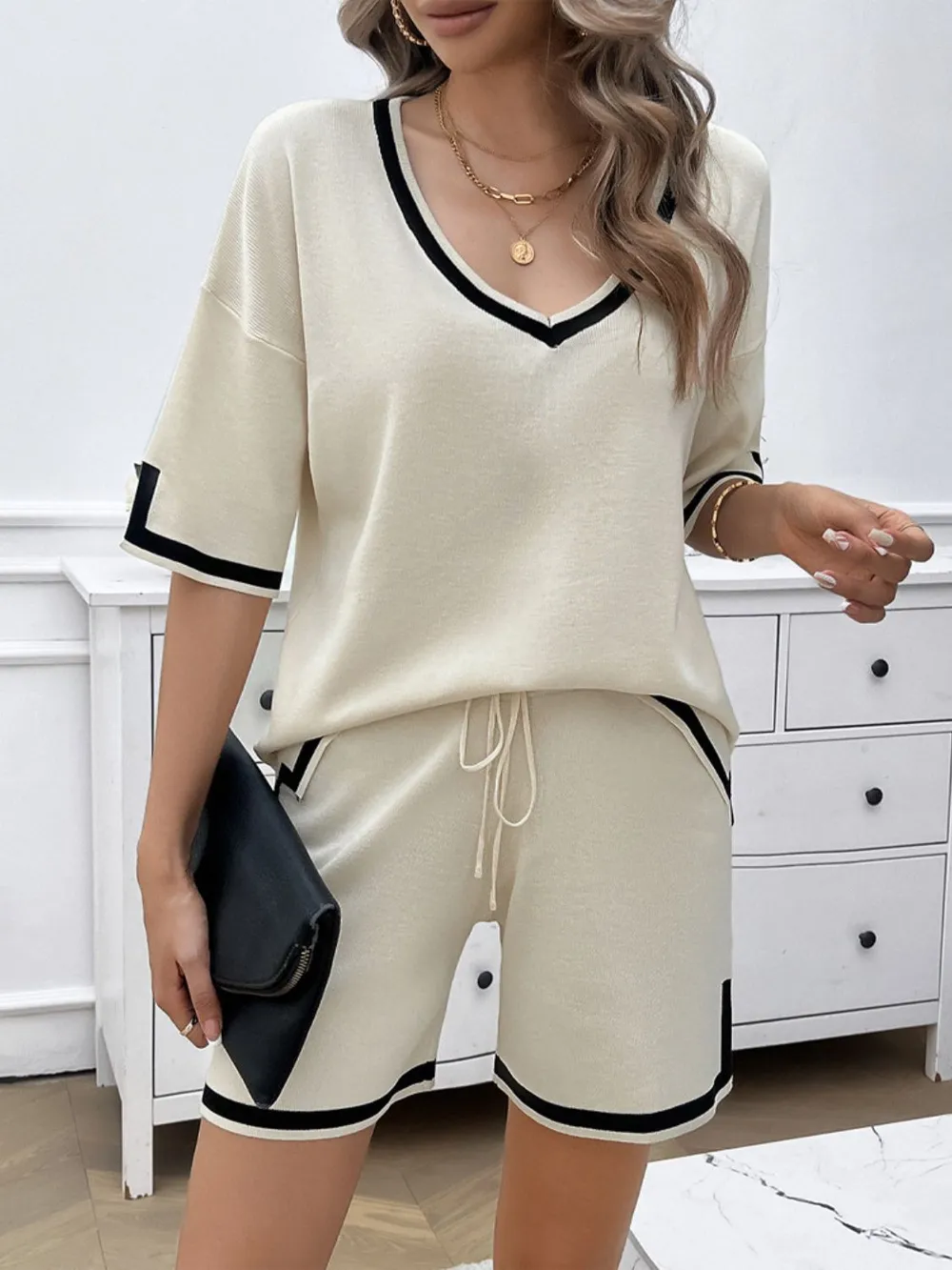 Contrast Trim V-Neck Top and Shorts Set, image 9