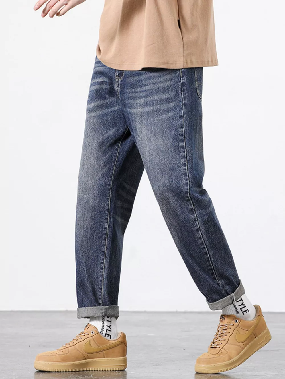 Men‘s Straight Fit Wash Jeans, image 4