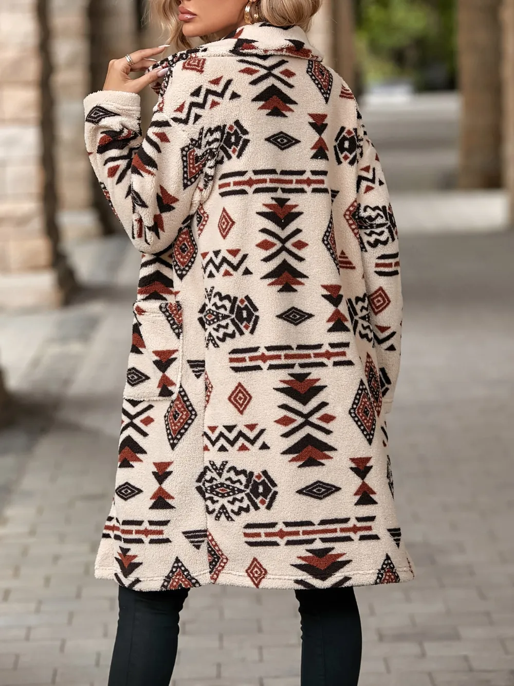 Geometric Pocketed Dropped Shoulder Coat, image 5