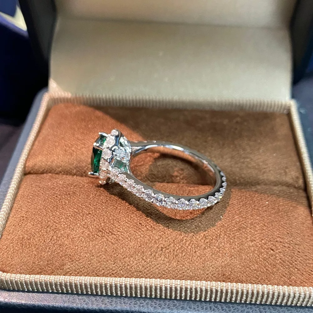 925 sterling Silver Oval Cut Synthetic Emerald Ring, image 4